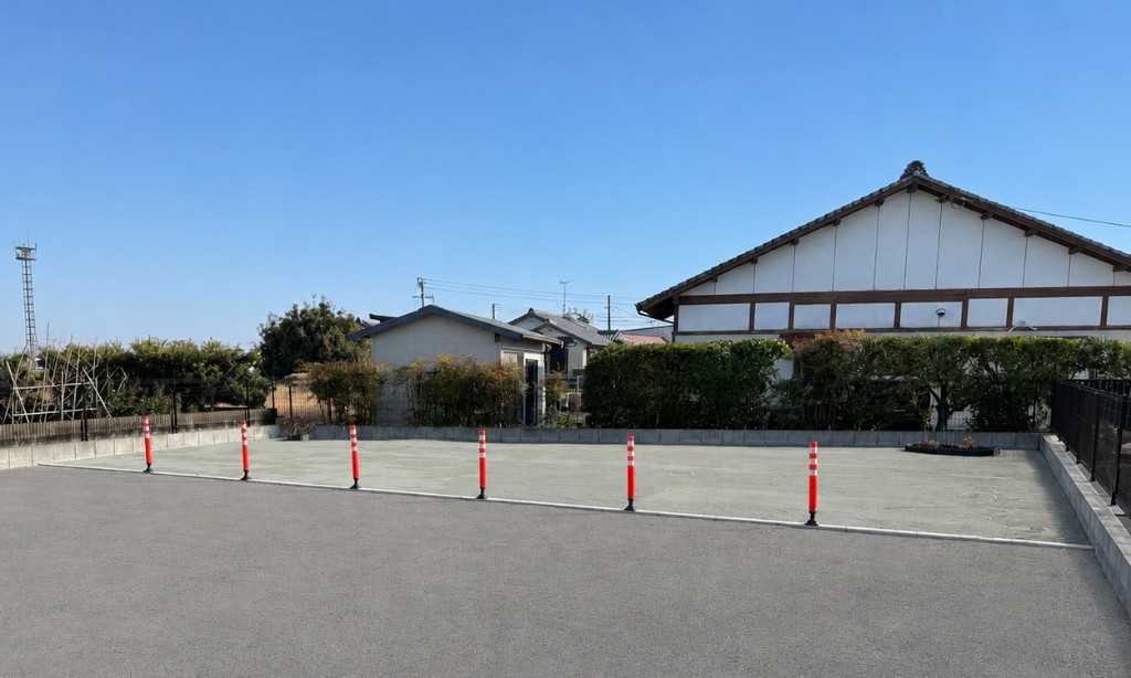屋外レンタルスペース入口付近(オレンジポール境界)